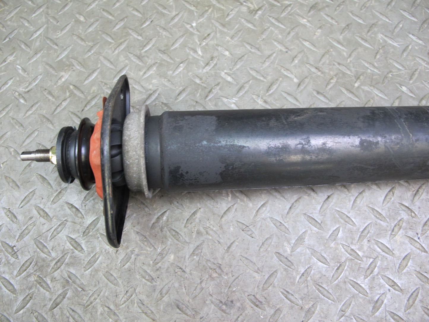 04-05 Nissan 350Z Z33 Convert Rear Left & Right Strut Shock Absorber Set 46K OEM
