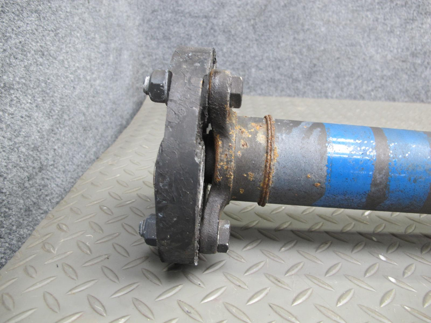 86-91 Mercedes W126 560SEL A/T Rear Drive Shaft Driveshaft OEM