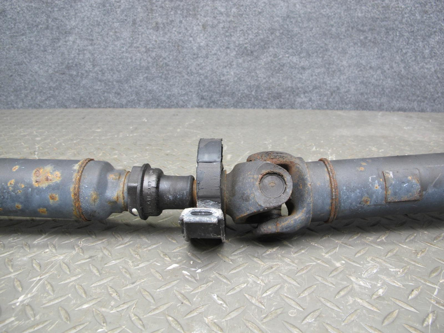 86-91 Mercedes W126 560SEL A/T Rear Drive Shaft Driveshaft OEM
