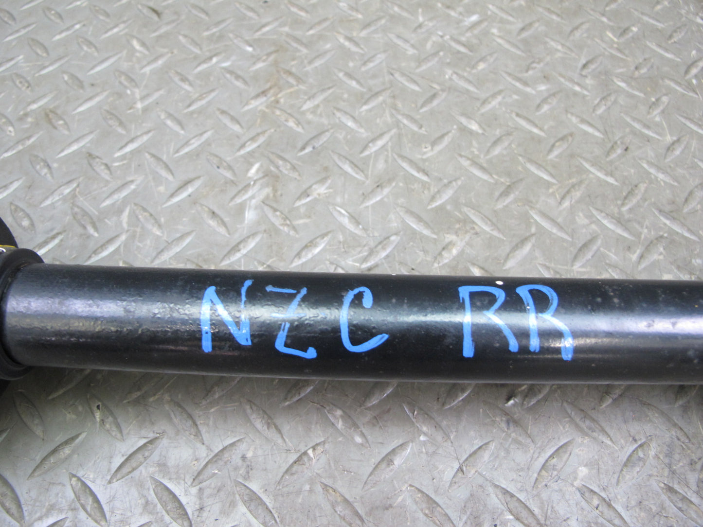 04-05 Nissan 350Z Z33 Convertible M/T LSD Rear Right Axle Shaft 46K Miles OEM