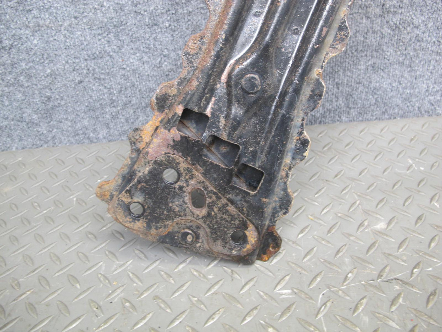 04-05 Nissan 350Z Conv Front & Rear Exhaust Radiator Floor Stay Bracket Set OEM