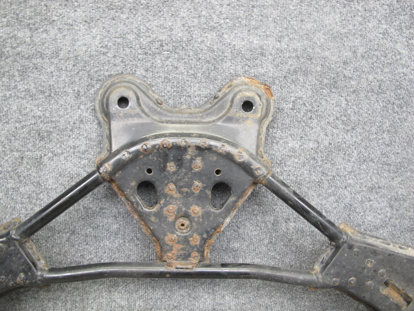 04-05 Nissan 350Z Conv Front & Rear Exhaust Radiator Floor Stay Bracket Set OEM