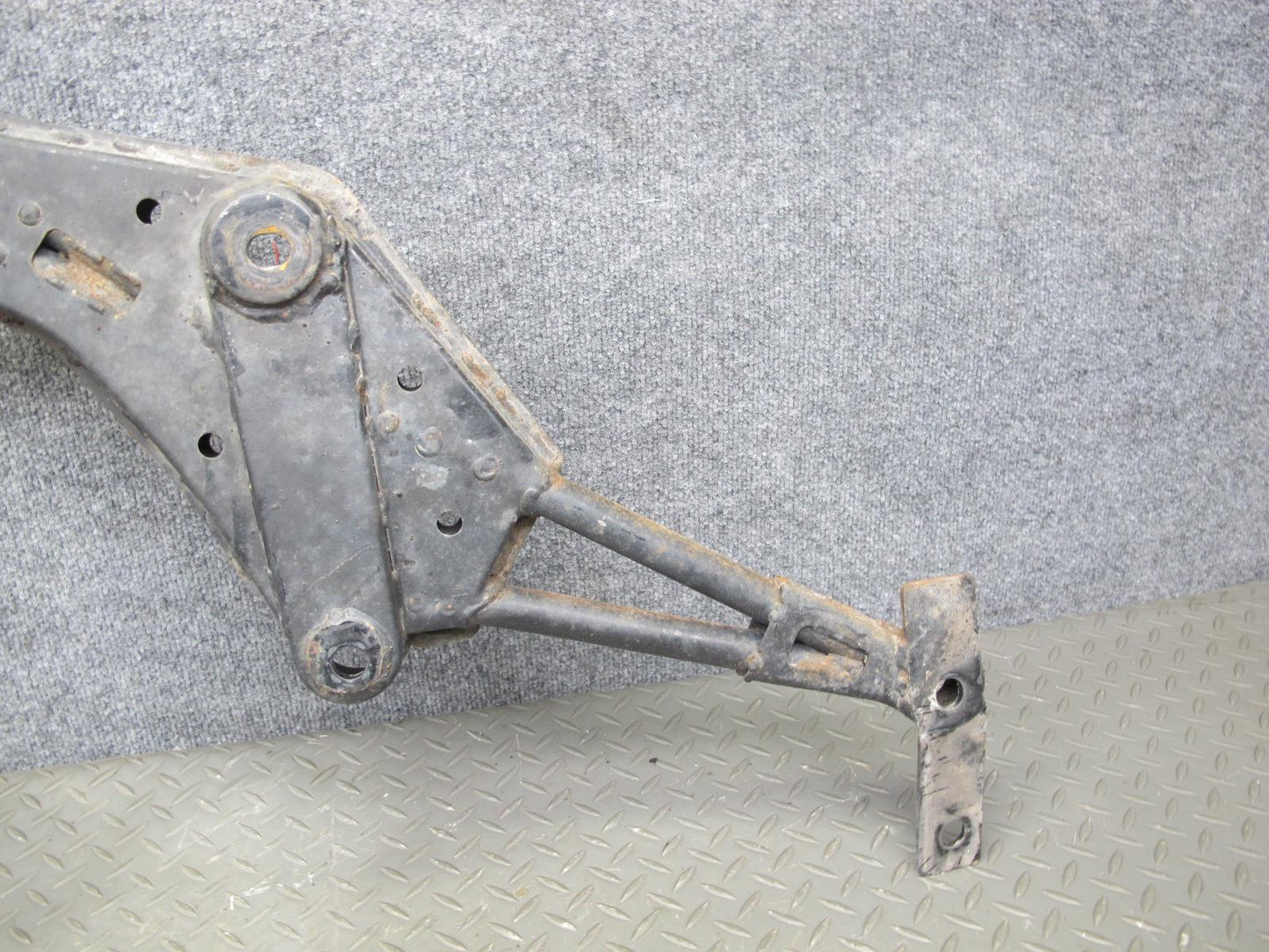 04-05 Nissan 350Z Conv Front & Rear Exhaust Radiator Floor Stay Bracket Set OEM