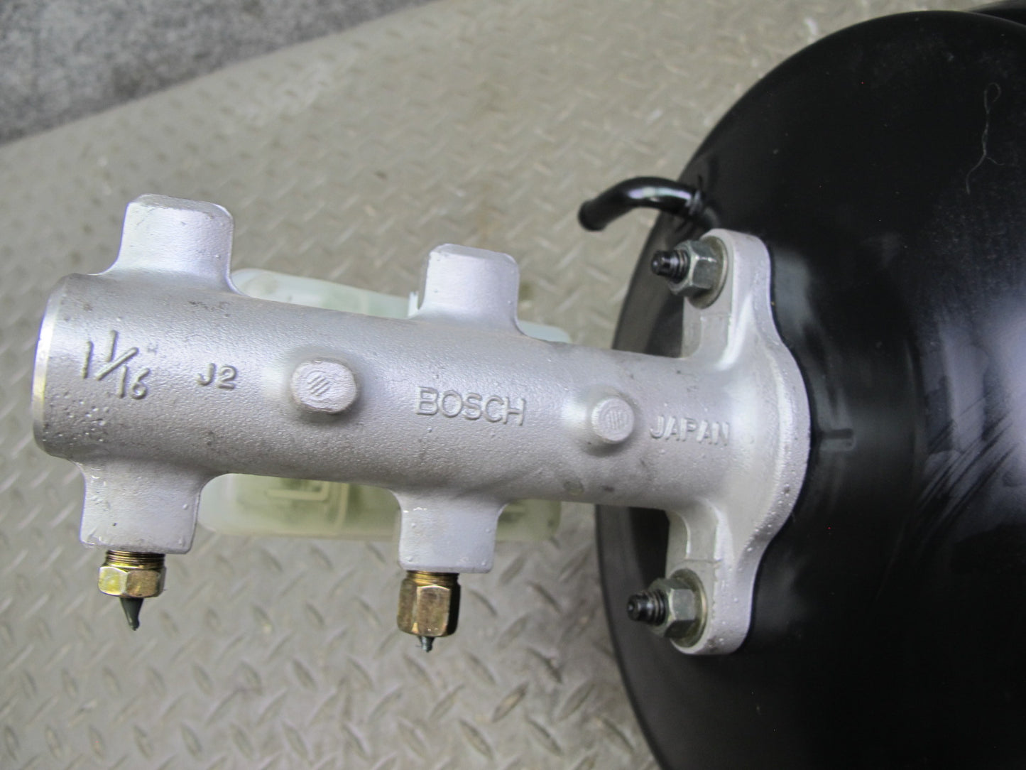 2005 Nissan 350Z Conv GT M/T Brake Master Cylinder Booster Fluid Reservoir OEM