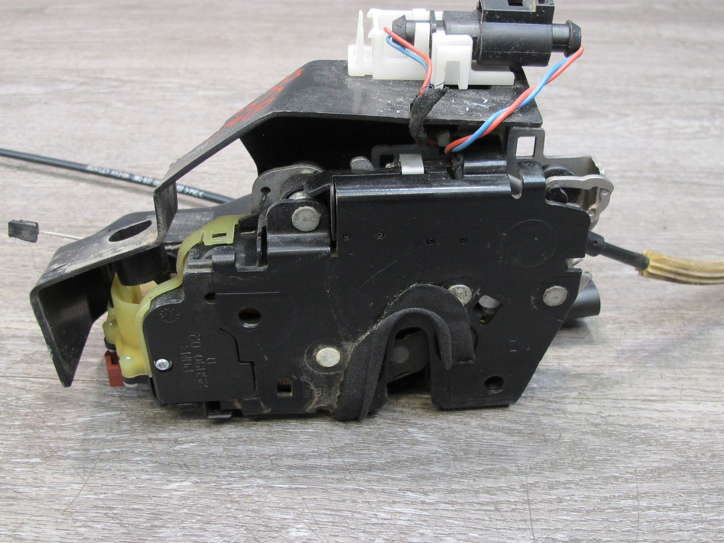 03-10 Bentley Continental GTC GT Front Right Door Lock Latch Actuator 3W8837350A