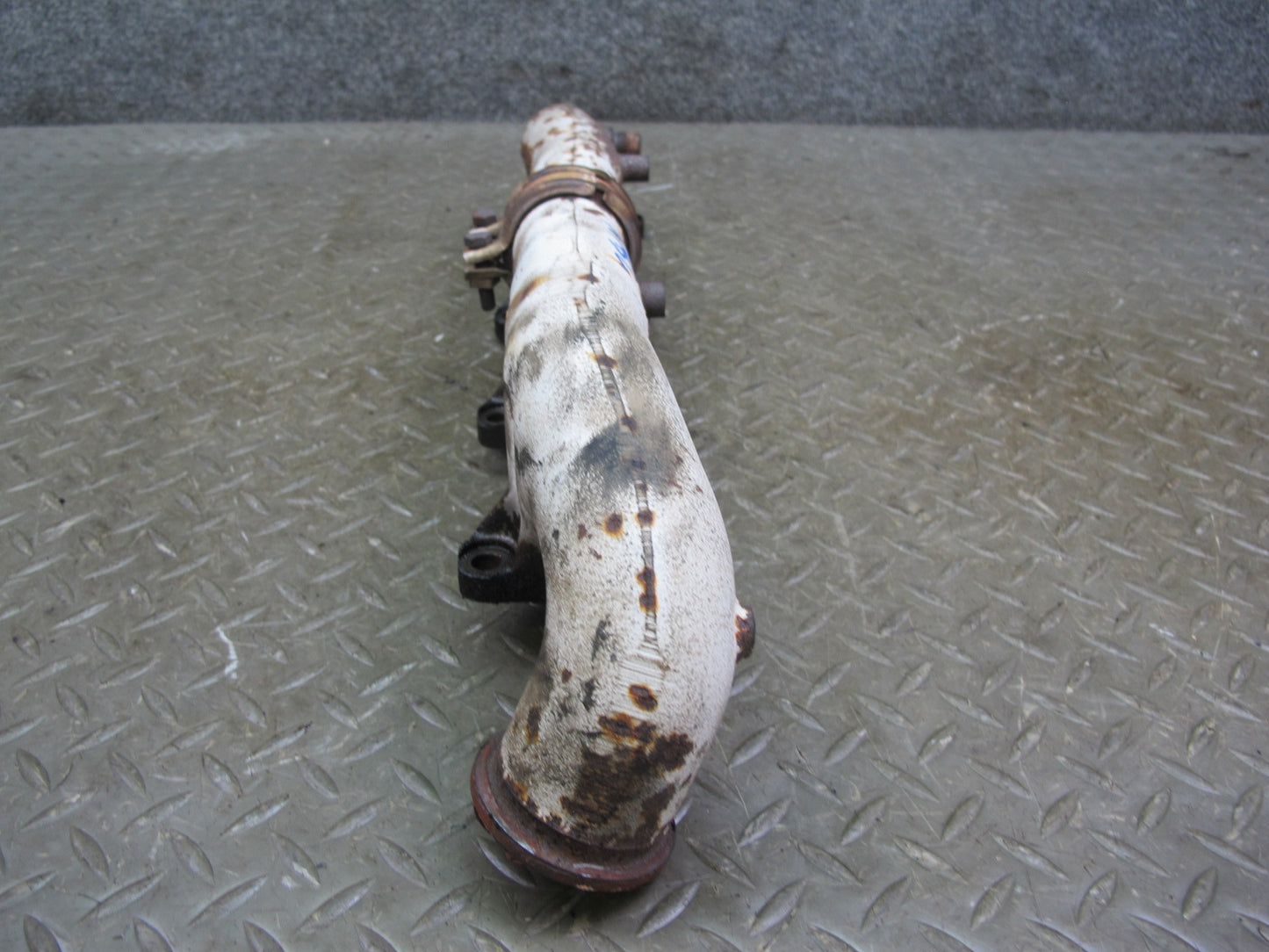 86-89 Mercedes W126 C126 560SEL 560SEC M117 Left Exhaust Manifold OEM