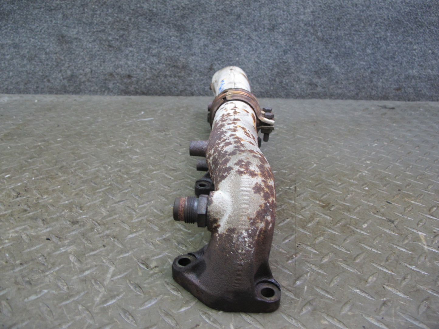 86-89 Mercedes W126 C126 560SEL 560SEC M117 Left Exhaust Manifold OEM