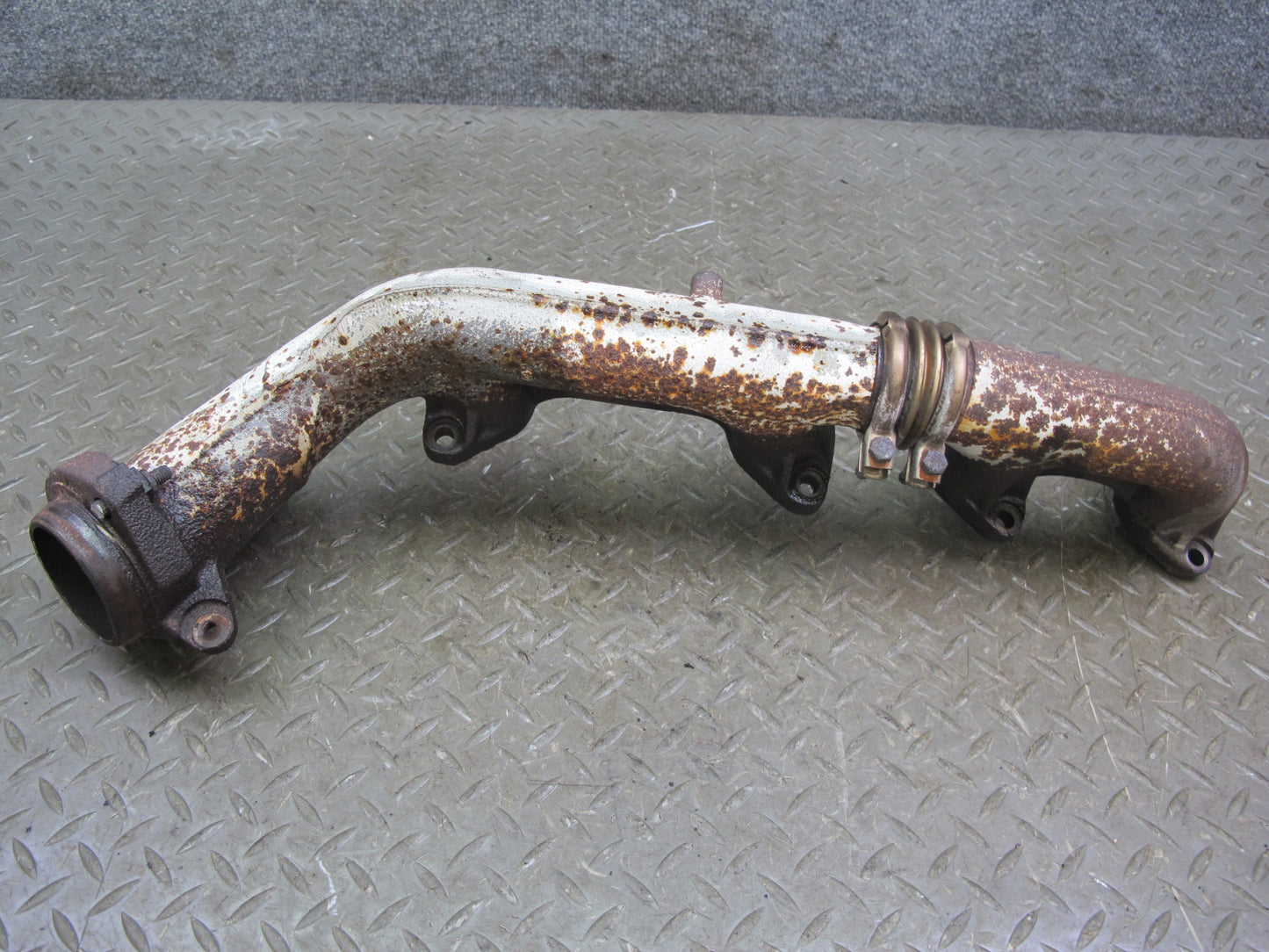86-91 Mercedes W126 C126 560SEL 560SEC M117 Right Exhaust Manifold OEM