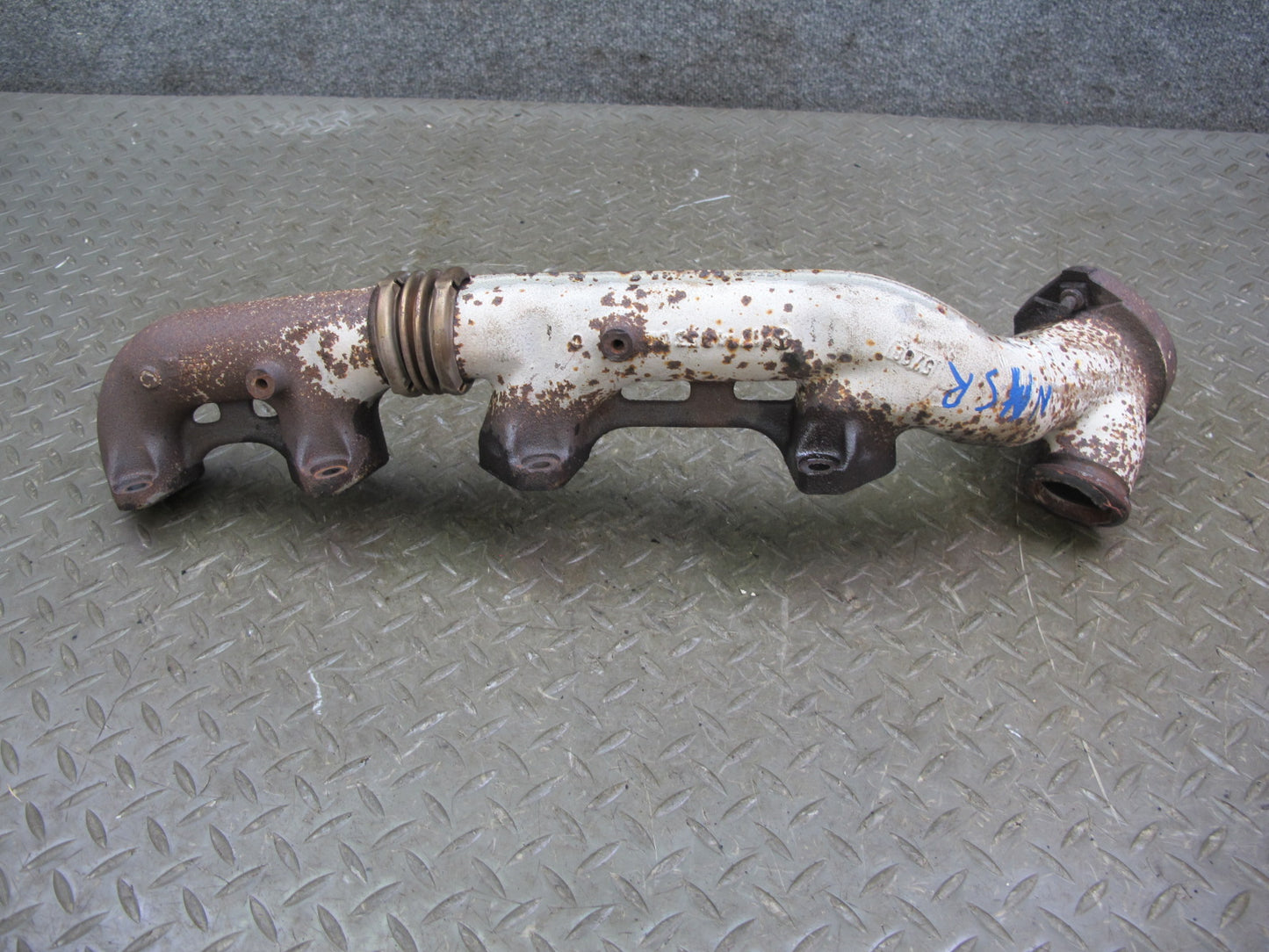 86-91 Mercedes W126 C126 560SEL 560SEC M117 Right Exhaust Manifold OEM
