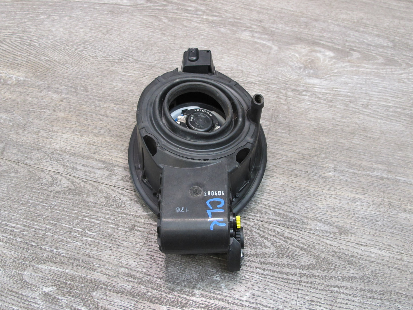 05-11 Mercedes R171 SLK Fuel Tank Filler Door Lid Housing Black w Actuator OEM