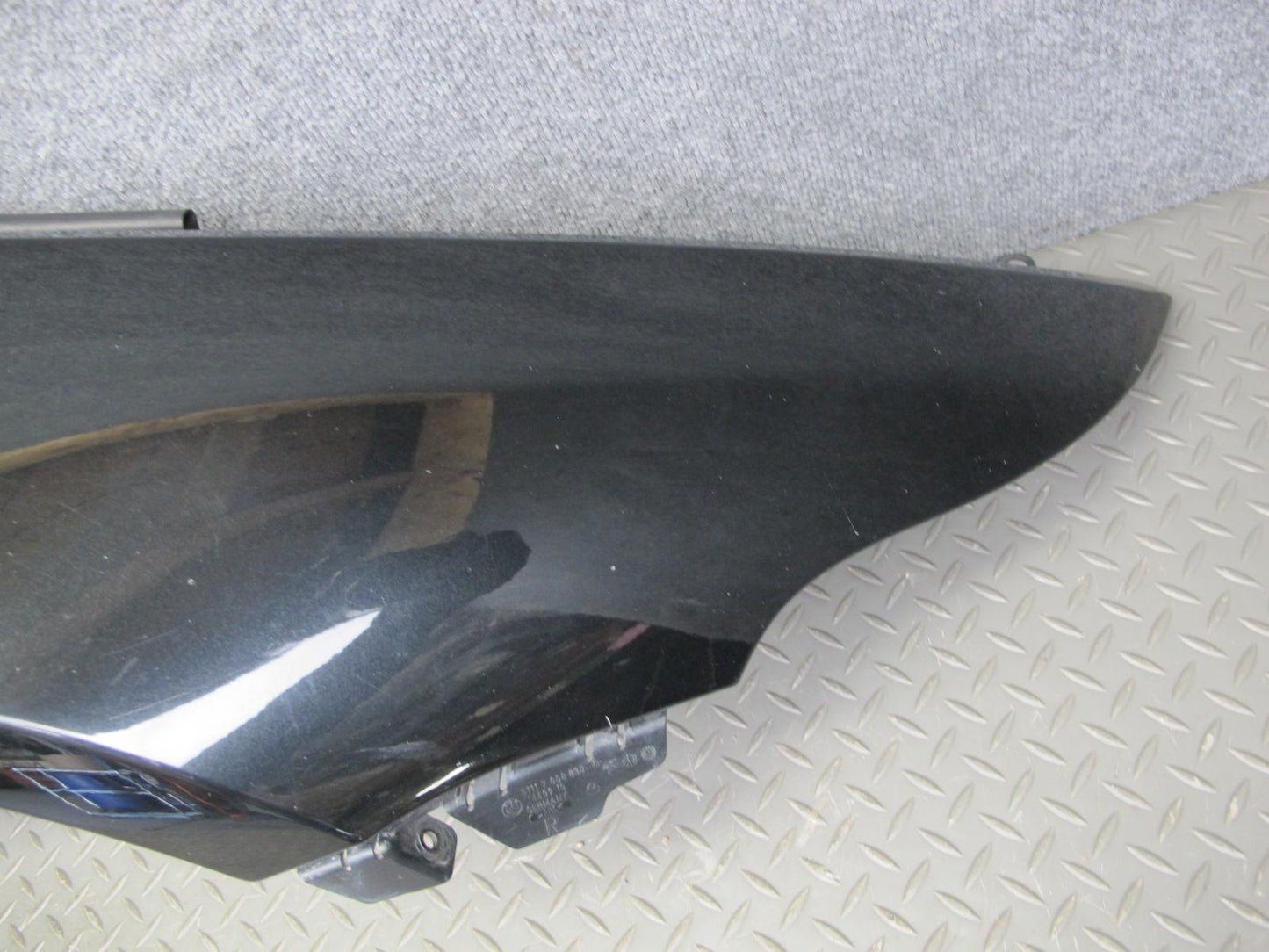 2006-2010 BMW E63 E64 M6 Front Right Fender Shell Cover Panel