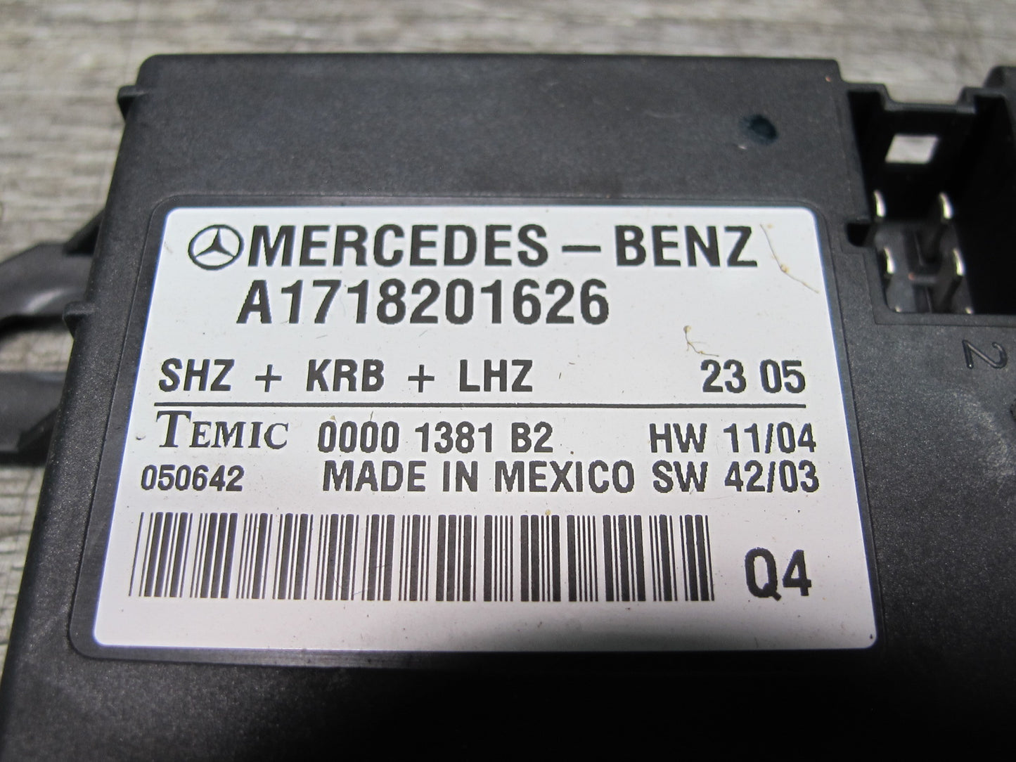 05-11 Mercedes R171 Slk-class Heated Seat Control Module 1718201626 OEM