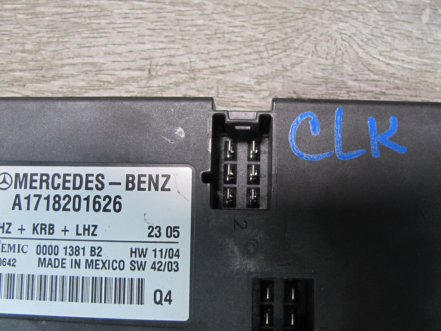 05-11 Mercedes R171 Slk-class Heated Seat Control Module 1718201626 OEM