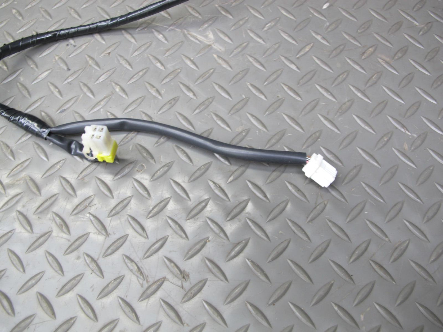 04-05 Nissan 350Z Z33 Convert Front Right Seat Lower Frame Track Rail Motor OEM