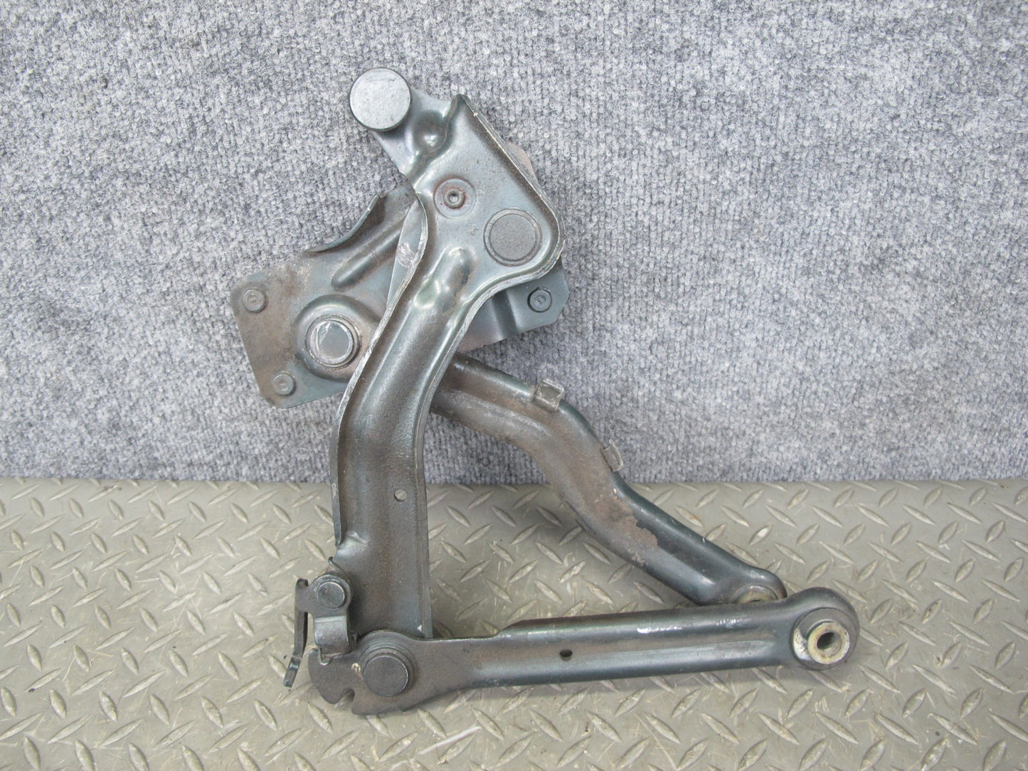 86-91 Mercedes W126 Set of 2 Front Left & Right Hood Hinge Dark Green OEM