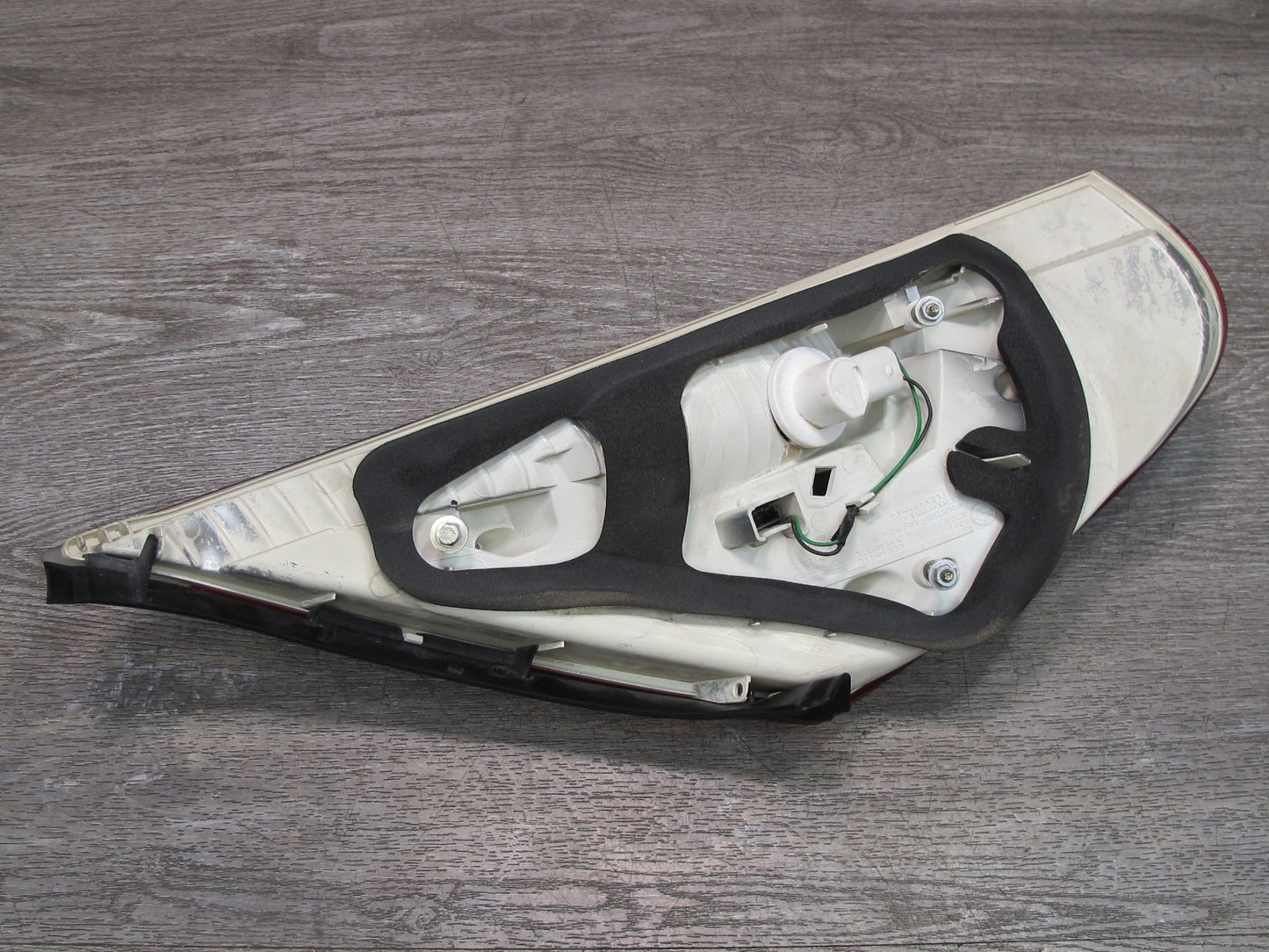 2006-2007 BMW E63 E64 Rear Right LED Tail Light Lamp 7170976