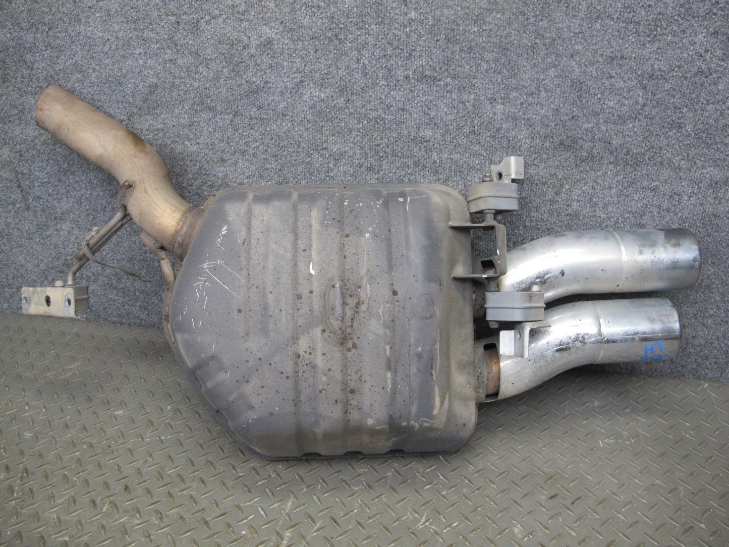 2006-2010 BMW E63 E64 M6 Rear Left Exhaust Muffler w Tips