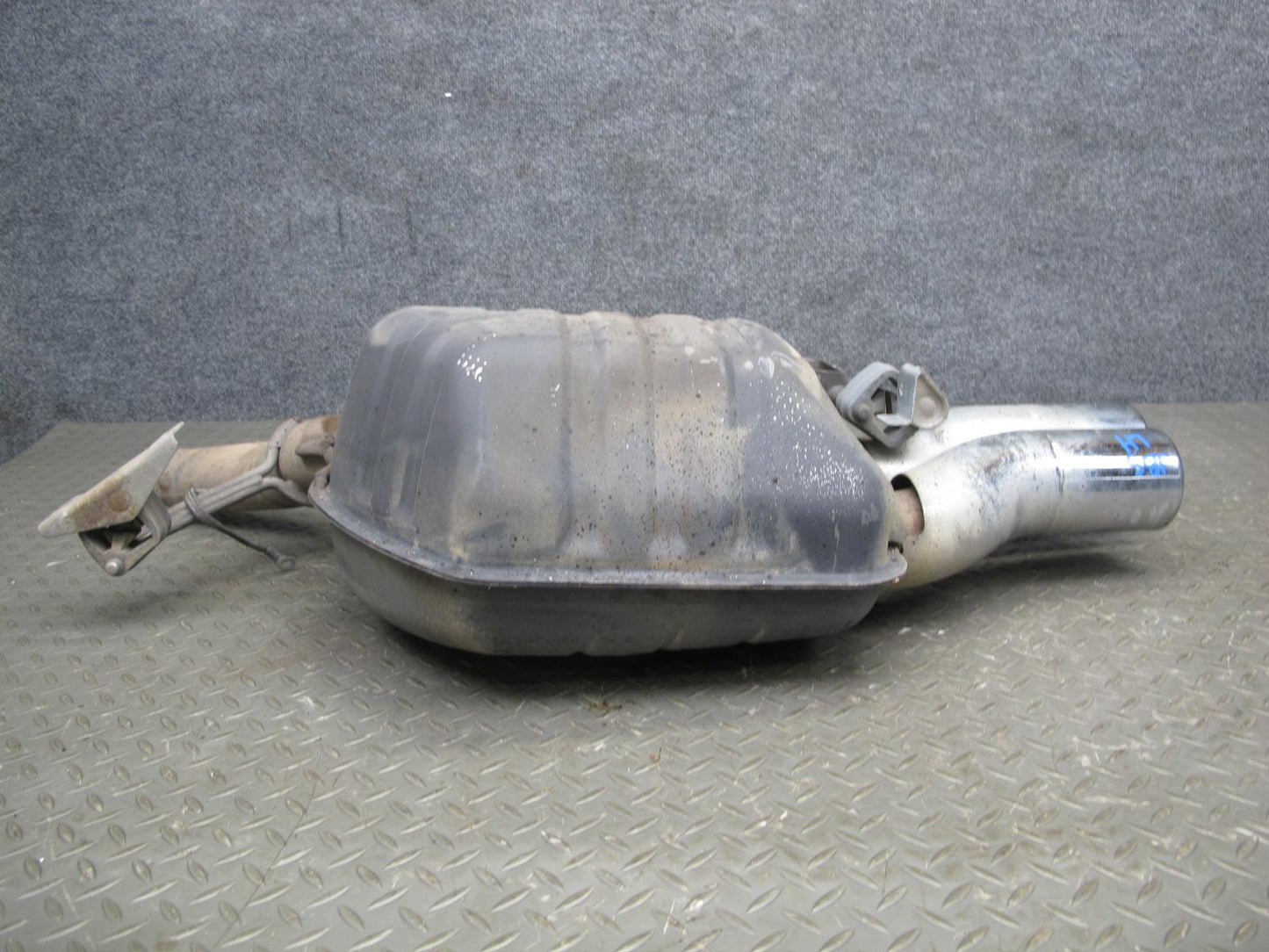 2006-2010 BMW E63 E64 M6 Rear Left Exhaust Muffler w Tips
