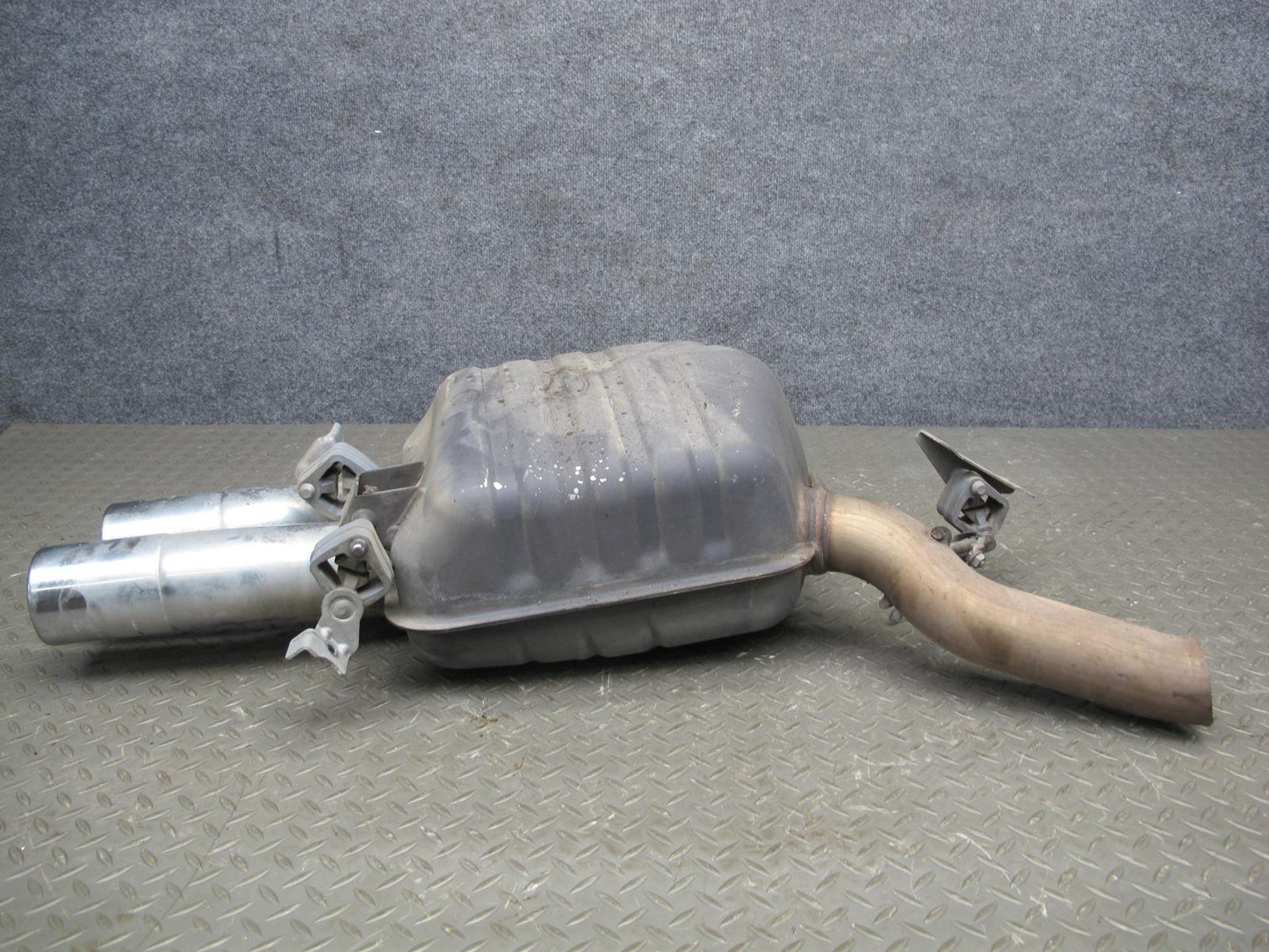2006-2010 BMW E63 E64 M6 Rear Left Exhaust Muffler w Tips