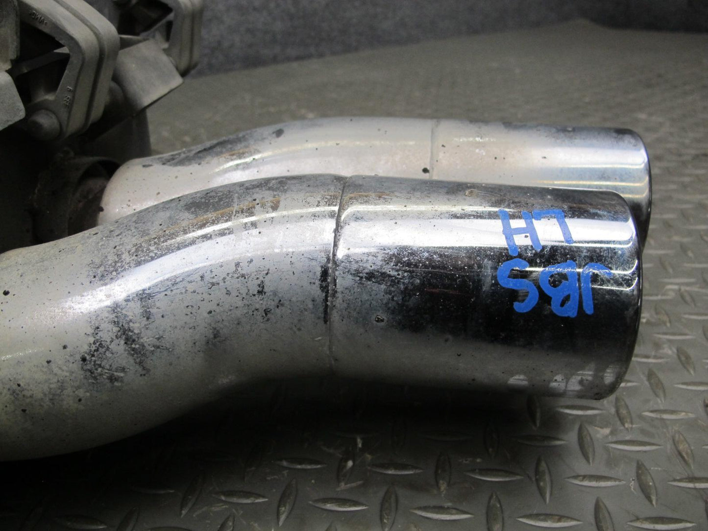 2006-2010 BMW E63 E64 M6 Rear Left Exhaust Muffler w Tips