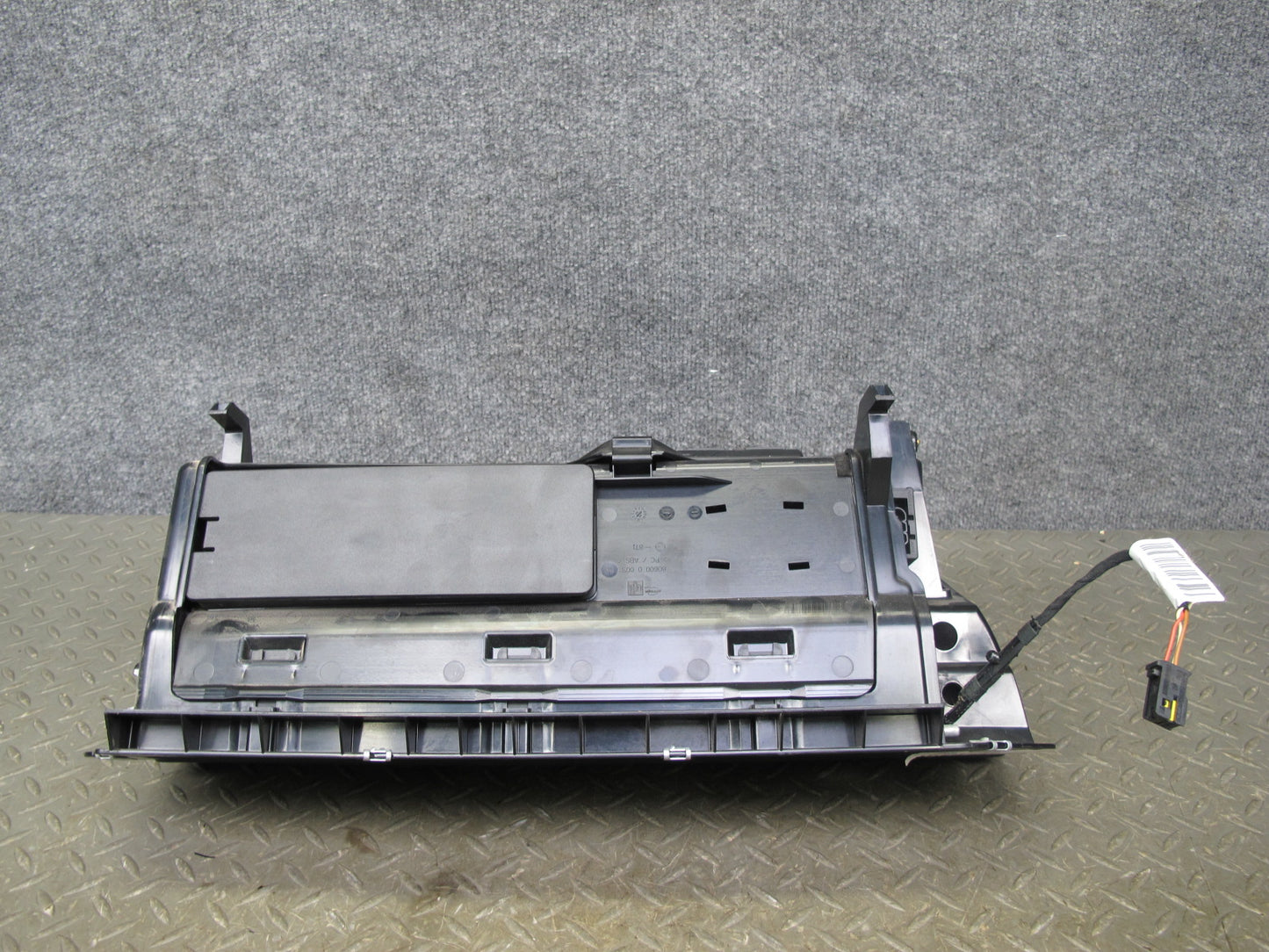 2006-2010 BMW E63 E64 Dash Front Right Glove Box Compartment Storage w Lighter