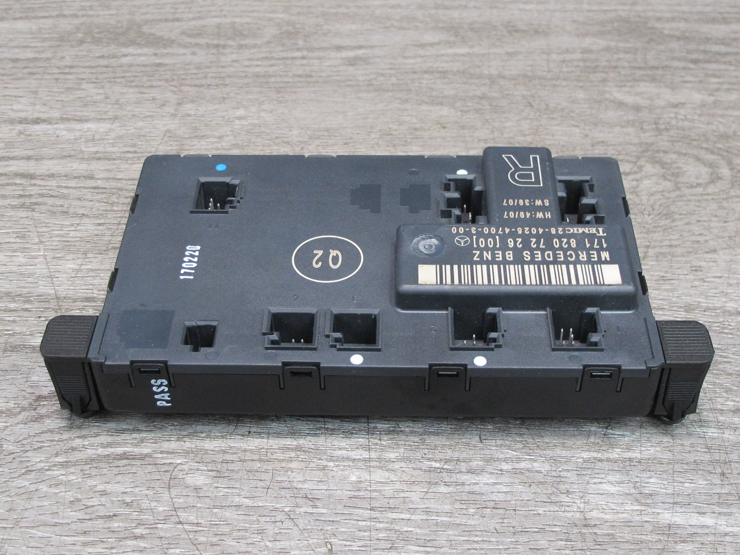 05-11 Mercedes R171 Slk-class Right Door Control Module 1718207226 OEM