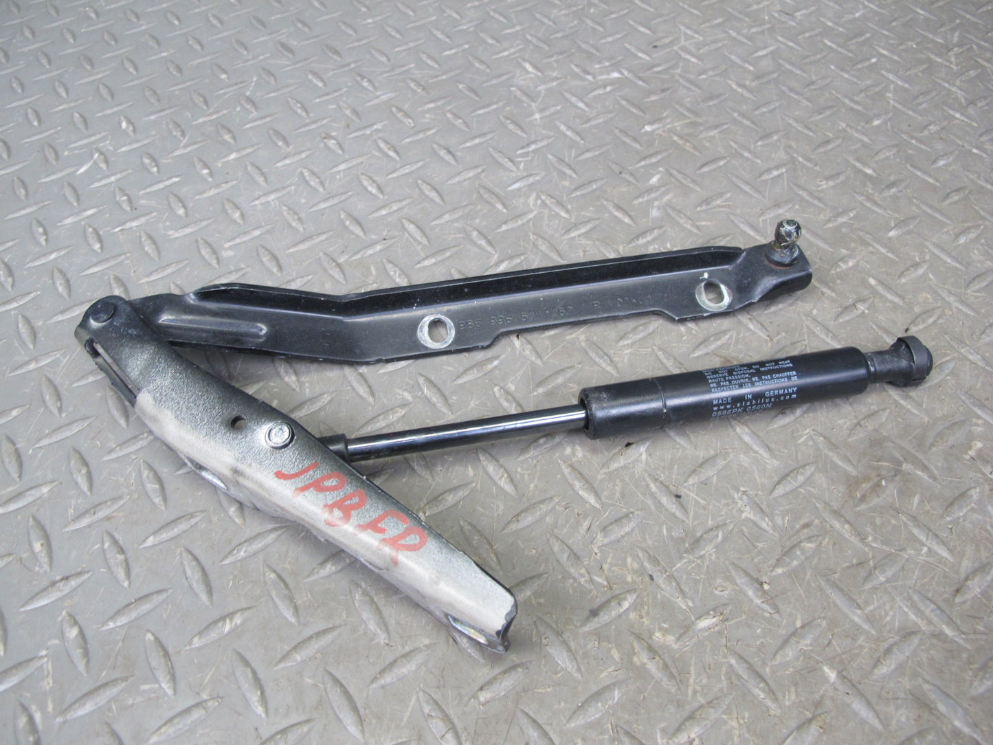 1997-2004 Porsche Boxster 986 Hood Front Left & Right Hinge Support Set of 2