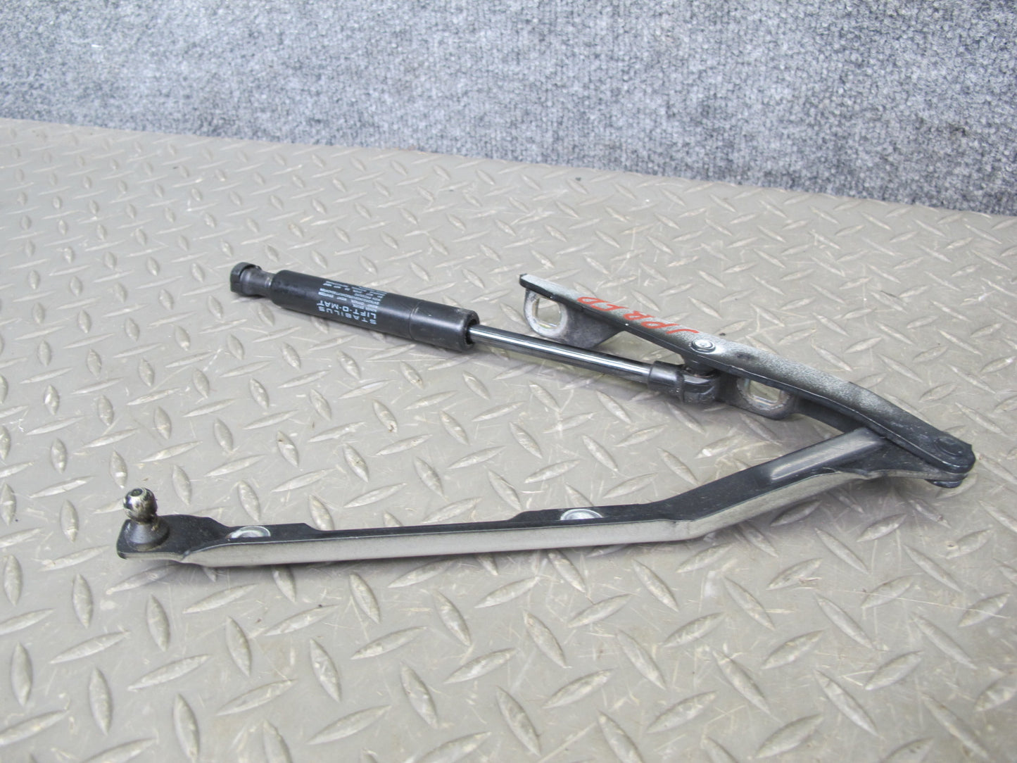 1997-2004 Porsche Boxster 986 Hood Front Left & Right Hinge Support Set of 2