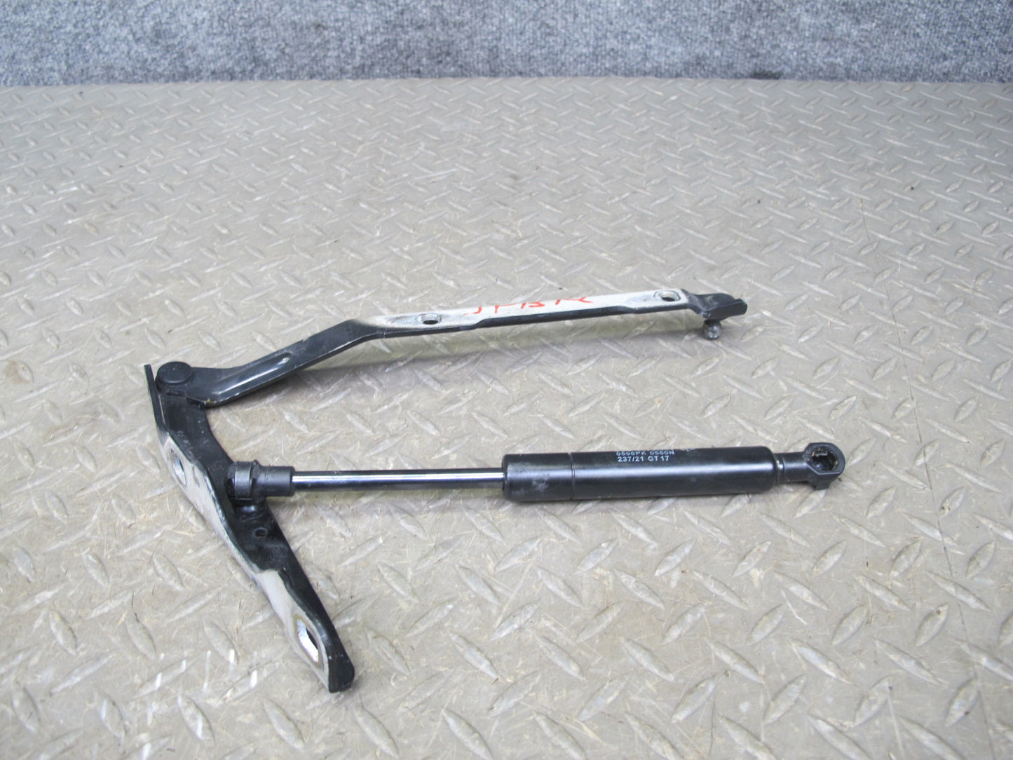 1997-2004 Porsche Boxster 986 Hood Front Left & Right Hinge Support Set of 2