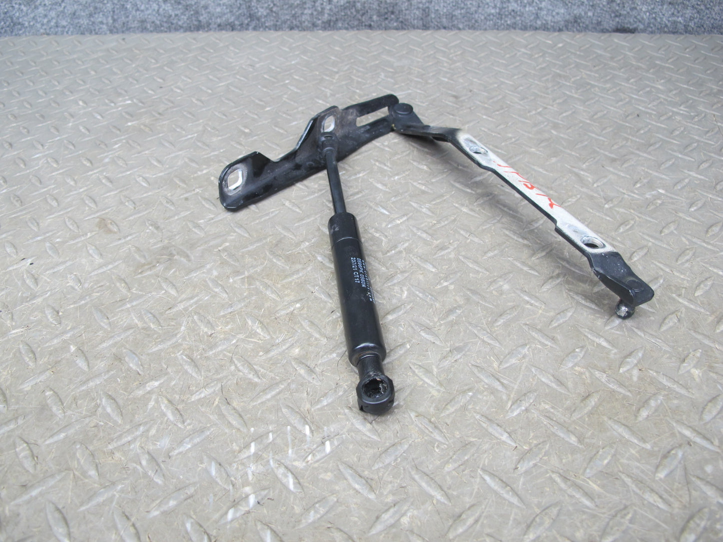 1997-2004 Porsche Boxster 986 Hood Front Left & Right Hinge Support Set of 2