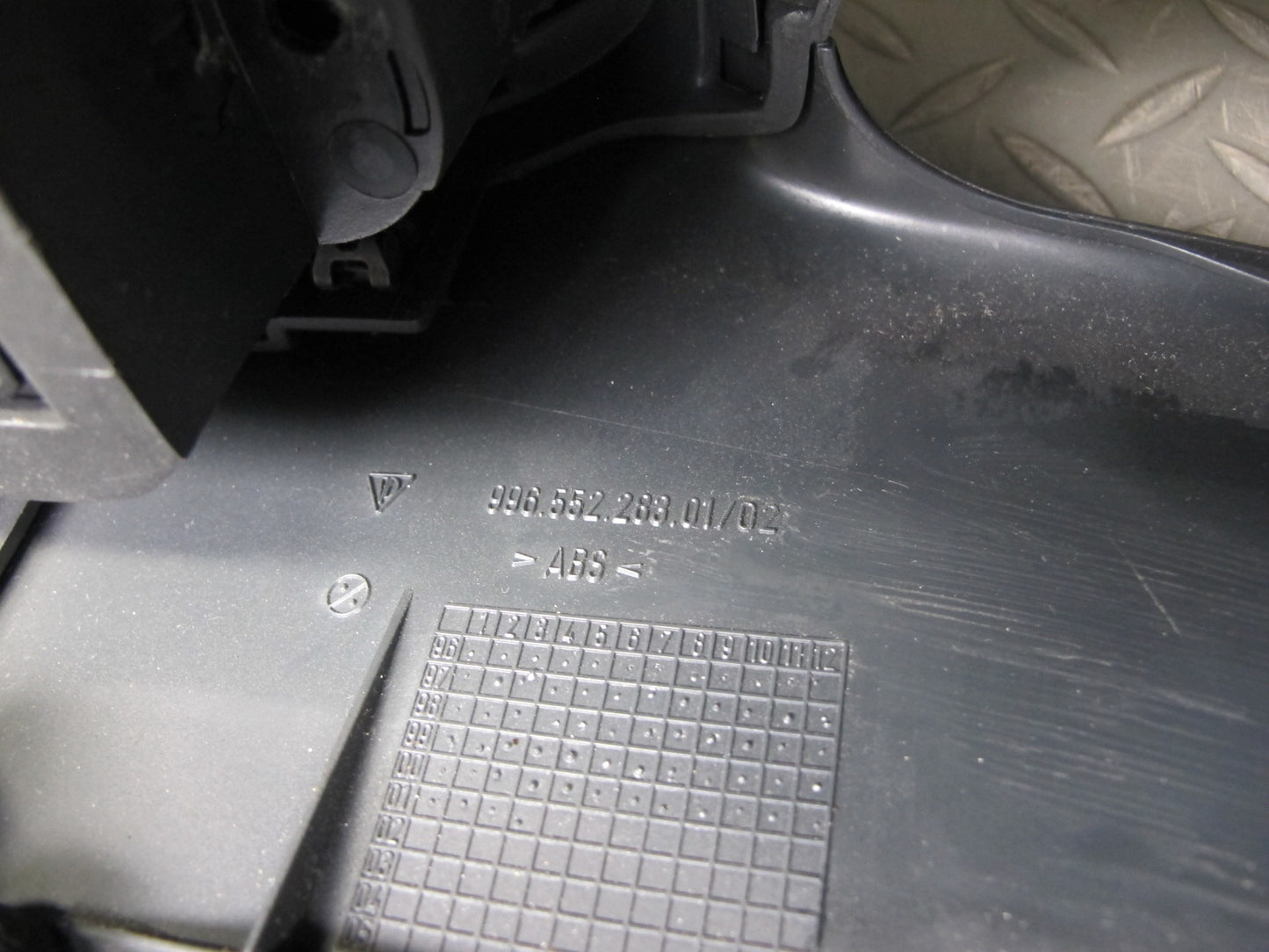 2000-2004 Porsche Boxster 986 Center Console Trim Cover Panel W/ Armrest