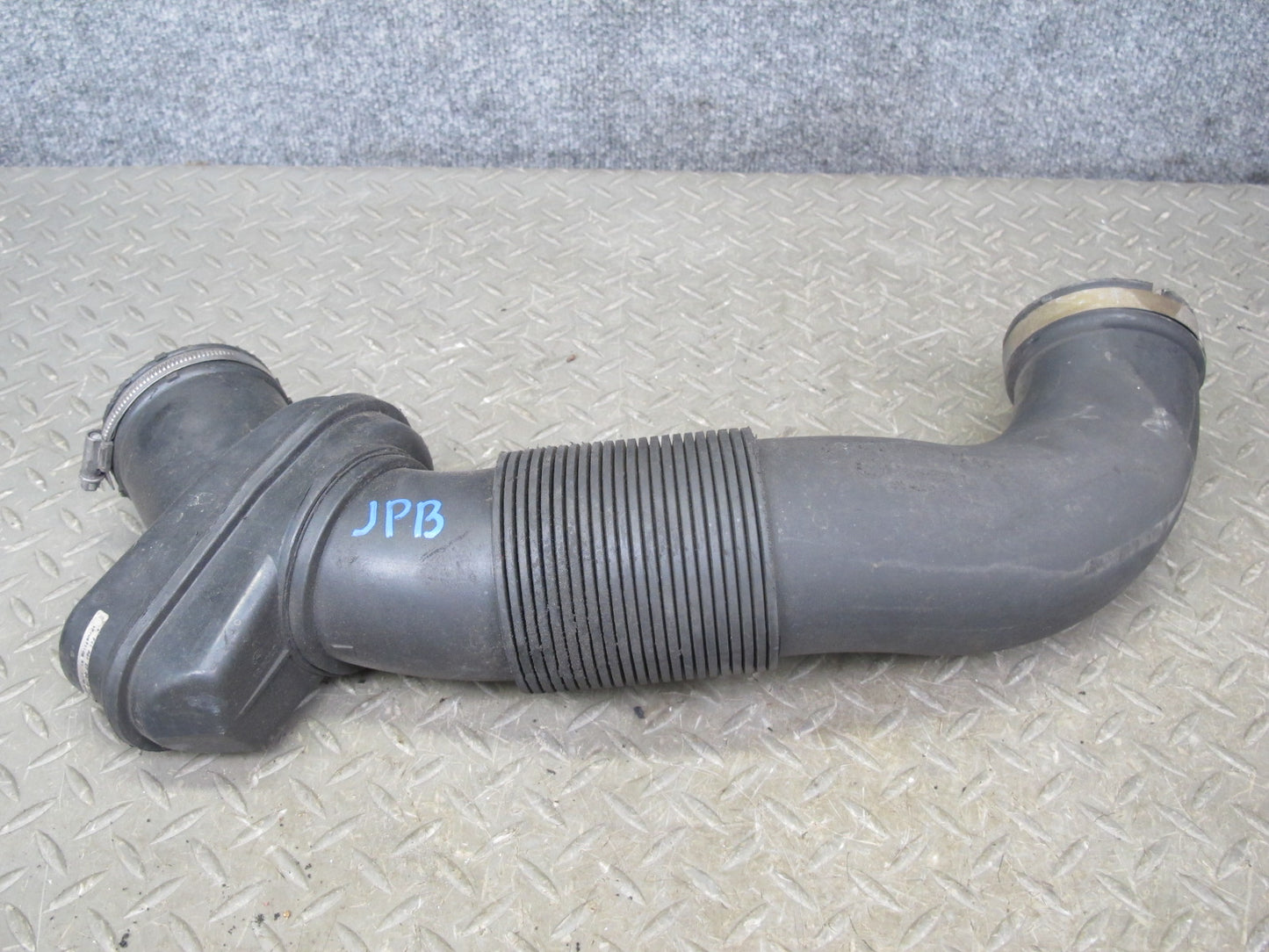 2000-2004 Porsche Boxster 986 M/T Engine Air Intake Hose Tube Pipe 99611002704
