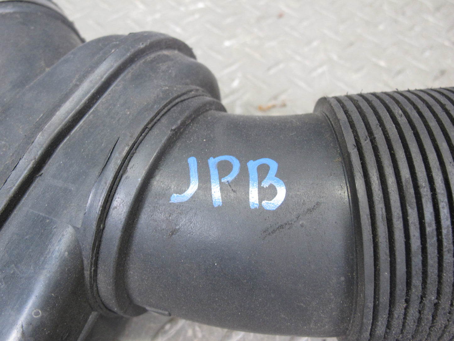 2000-2004 Porsche Boxster 986 M/T Engine Air Intake Hose Tube Pipe 99611002704