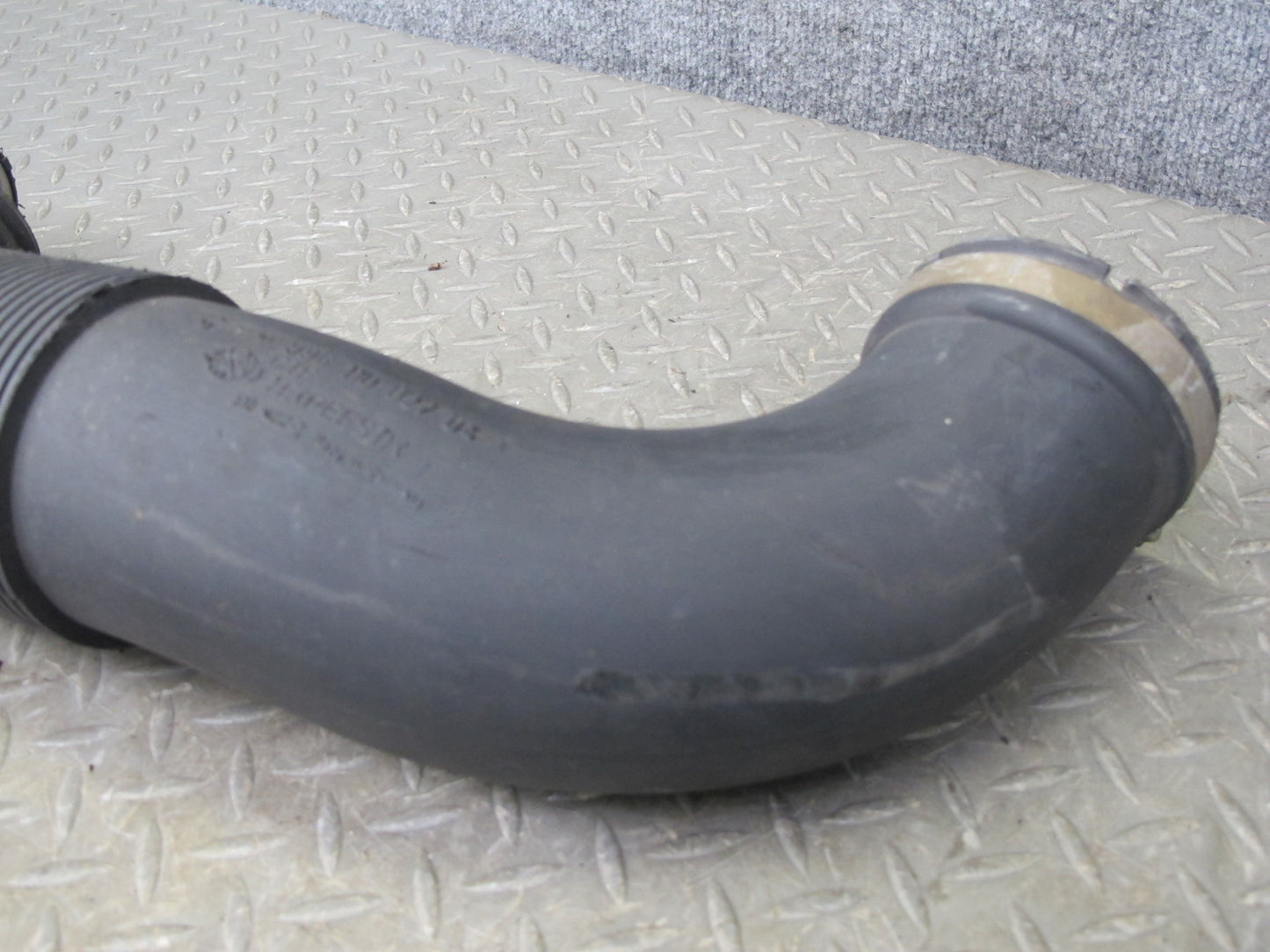 2000-2004 Porsche Boxster 986 M/T Engine Air Intake Hose Tube Pipe 99611002704