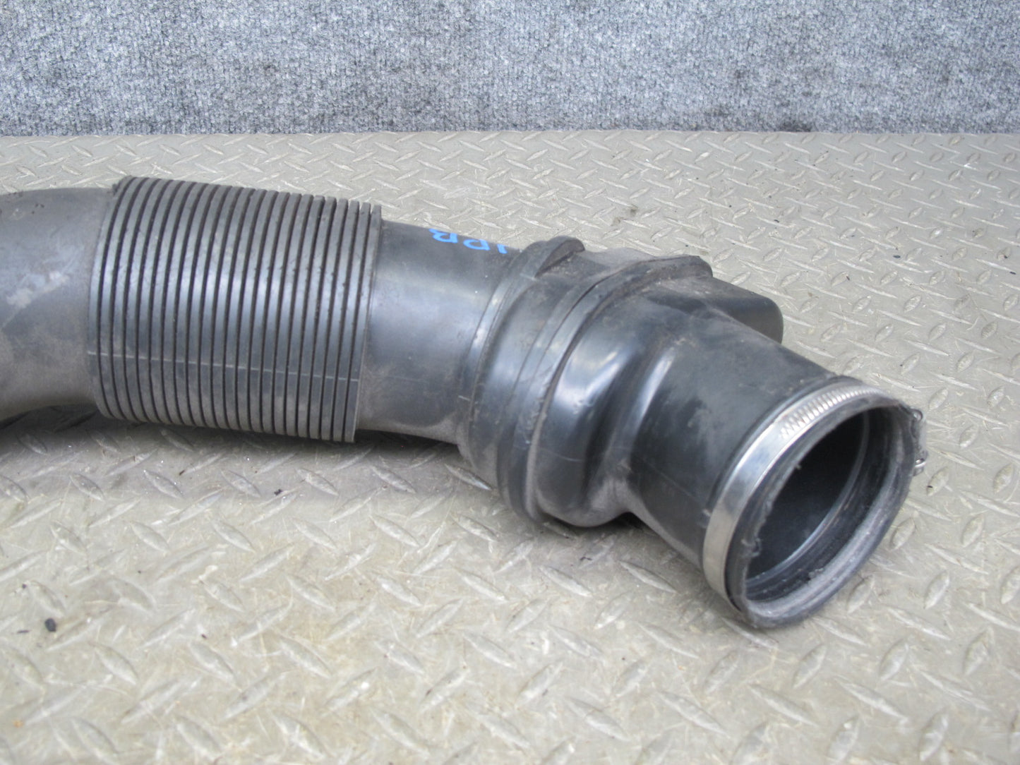 2000-2004 Porsche Boxster 986 M/T Engine Air Intake Hose Tube Pipe 99611002704