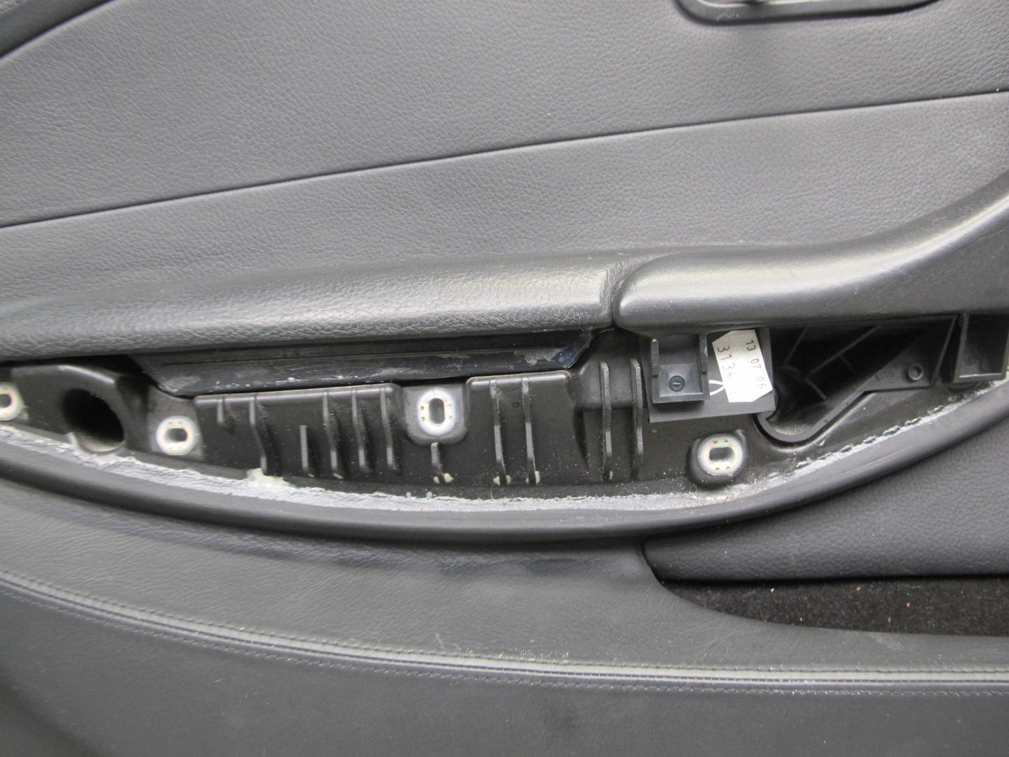 2006-2007 BMW E63 E64 M6 Left & Right Door Interior Trim Cover Panel Set of 2