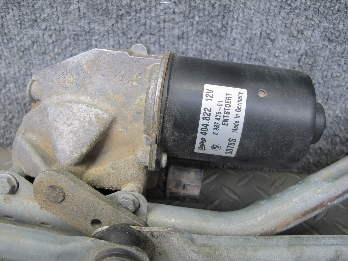 2006-2010 BMW E63 E64 Windshield Wiper Transmission Linkage w Motor
