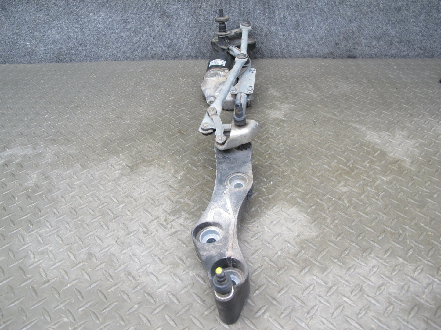 2006-2010 BMW E63 E64 Windshield Wiper Transmission Linkage w Motor
