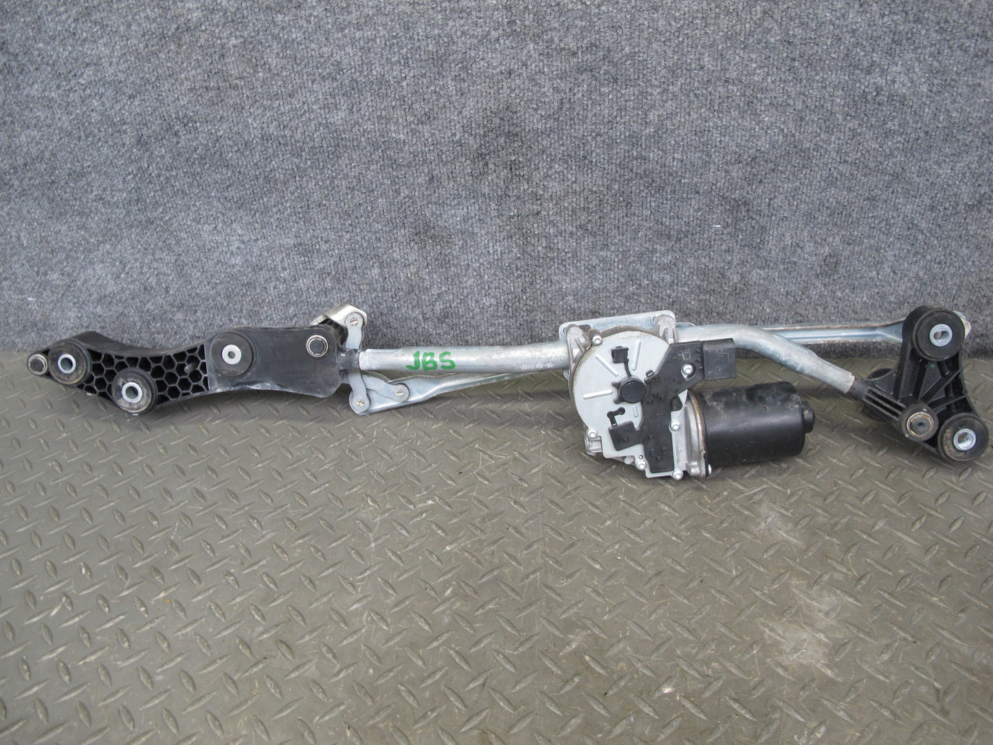 2006-2010 BMW E63 E64 Windshield Wiper Transmission Linkage w Motor