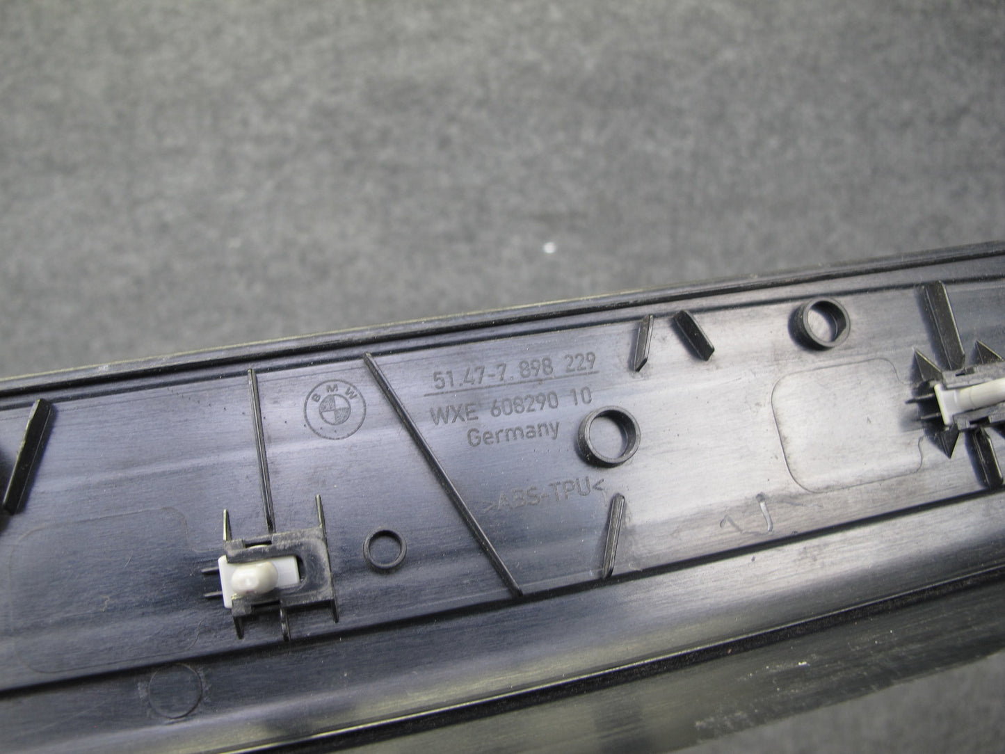 2006-2010 BMW E63 E64 M6 Left Door Illuminated Scuff Sill Plate Trim Panel