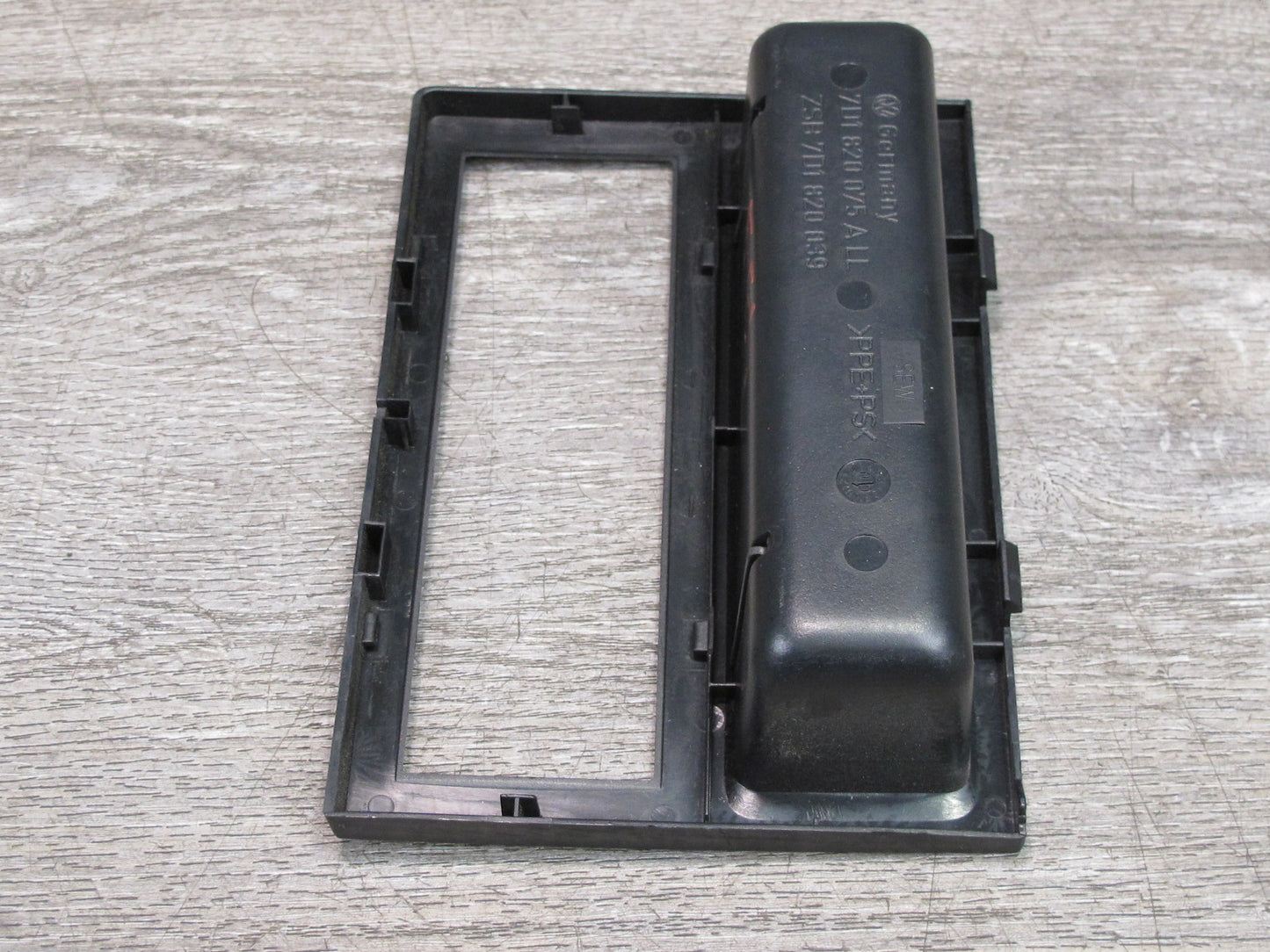 99-03 VW Eurovan T4 Dash Center Compartment Storage Trim Panel 7D1820075A OEM