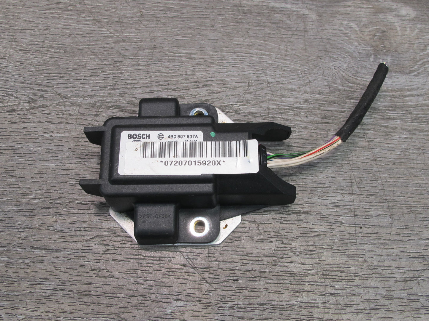 99-03 VW Eurovan T4 YAW Turn Rate Acceleration Speed Sensor 4B0907637A OEM