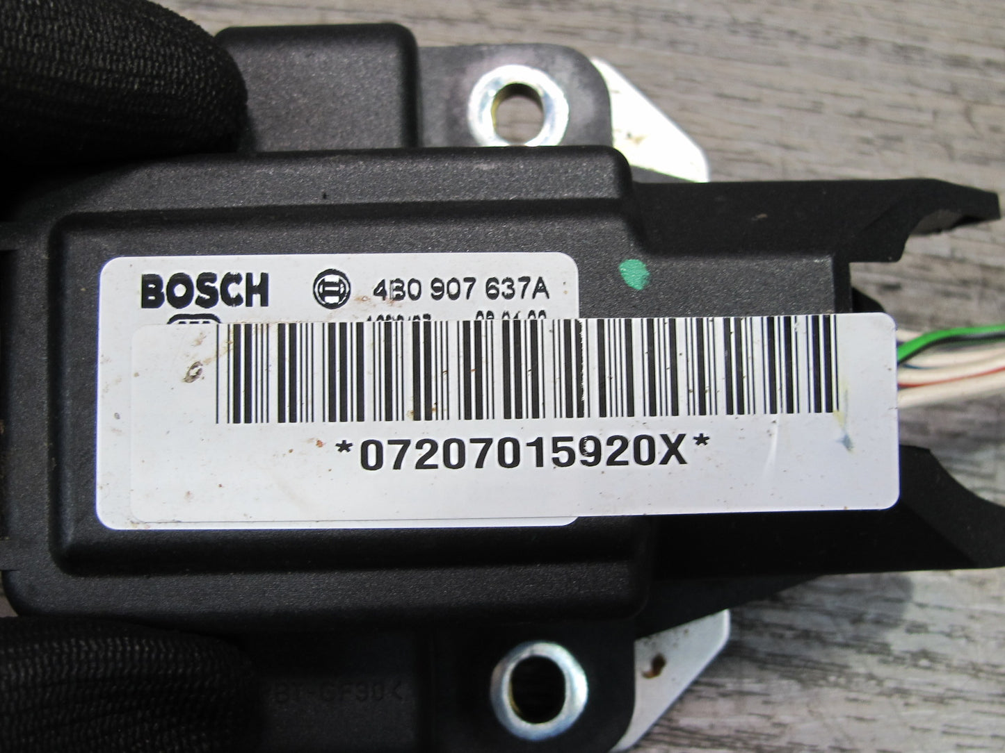 99-03 VW Eurovan T4 YAW Turn Rate Acceleration Speed Sensor 4B0907637A OEM
