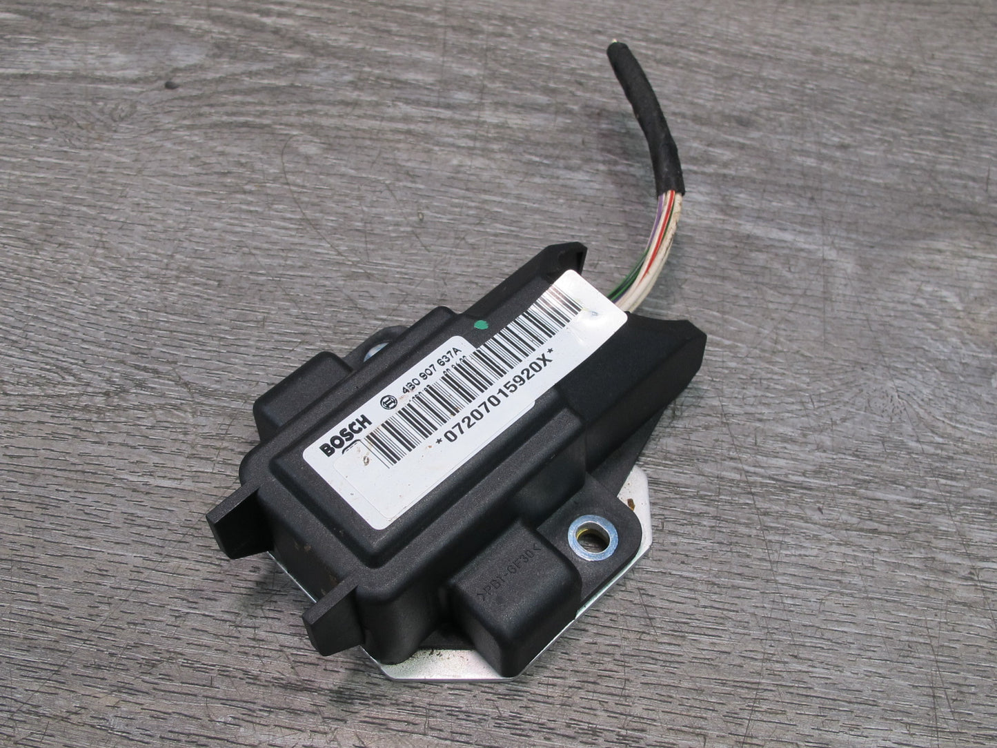 99-03 VW Eurovan T4 YAW Turn Rate Acceleration Speed Sensor 4B0907637A OEM