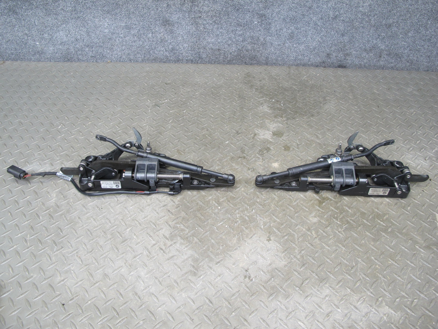 2006-2010 BMW E64 Convertible TOP Left & Right Lock Latch Actuator Set of 2