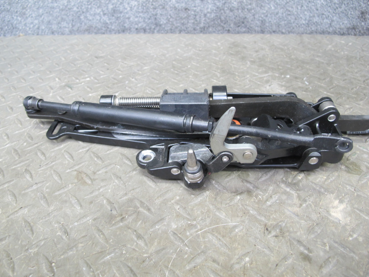 2006-2010 BMW E64 Convertible TOP Left & Right Lock Latch Actuator Set of 2