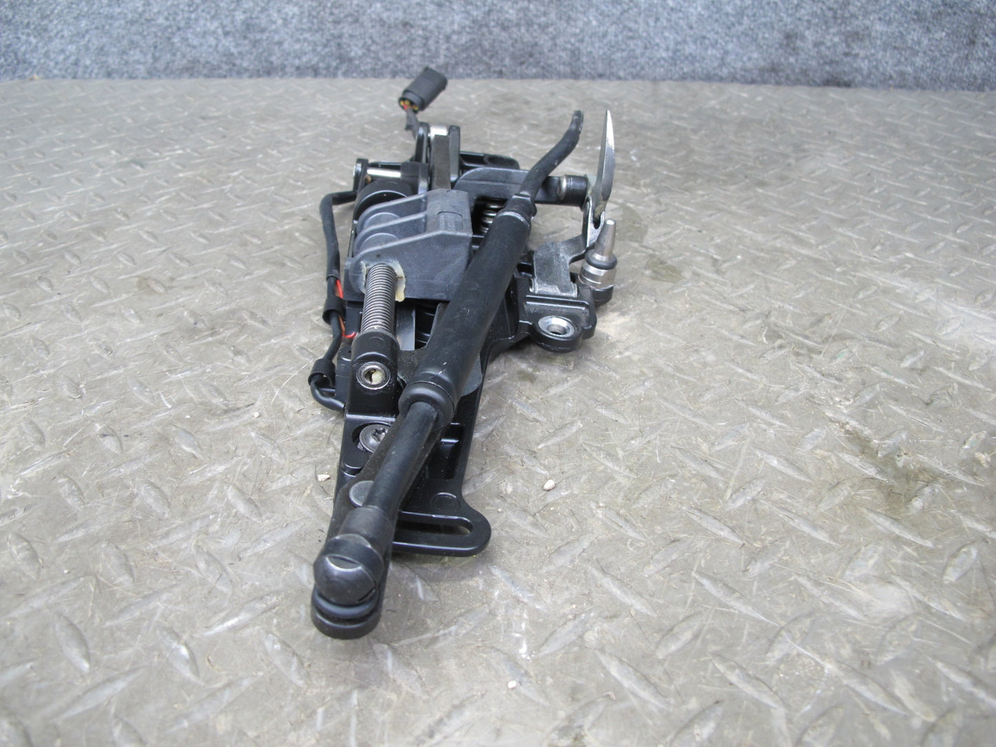 2006-2010 BMW E64 Convertible TOP Left & Right Lock Latch Actuator Set of 2