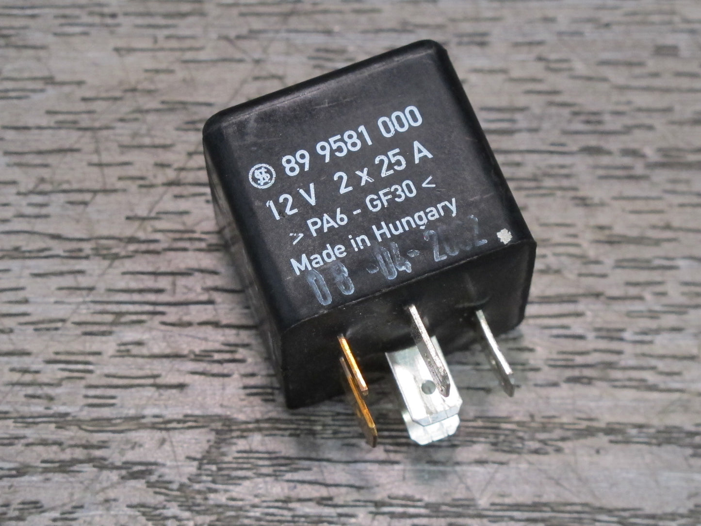 99-03 VW Eurovan T4 A/C Air Condition 114 Relay Module 701959141A OEM