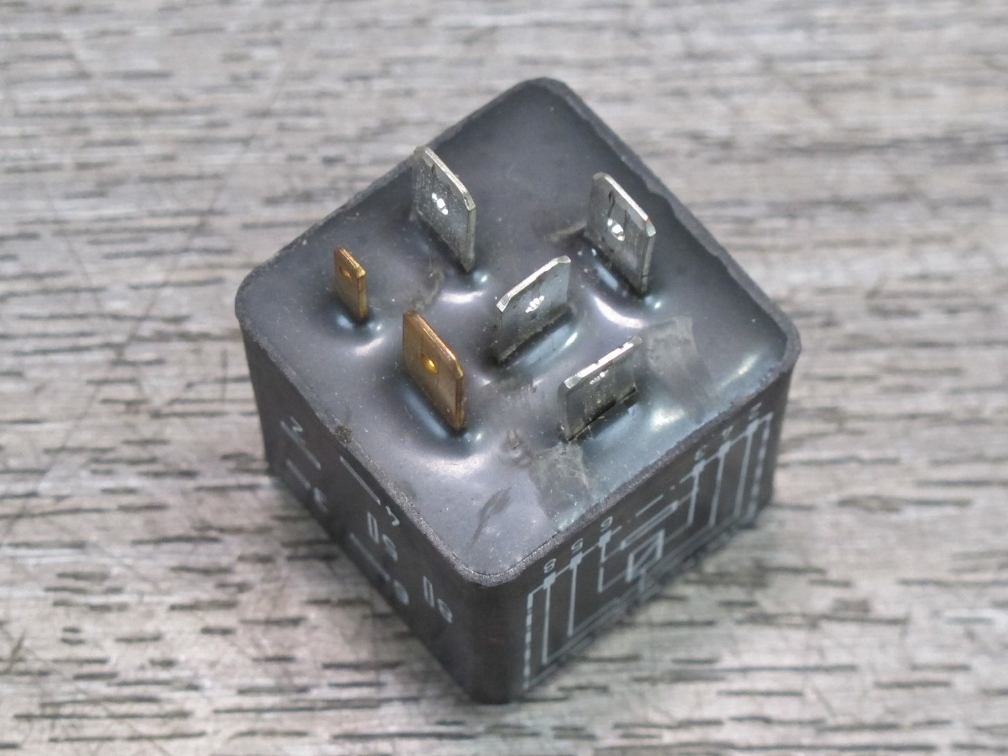99-03 VW Eurovan T4 A/C Air Condition 114 Relay Module 701959141A OEM