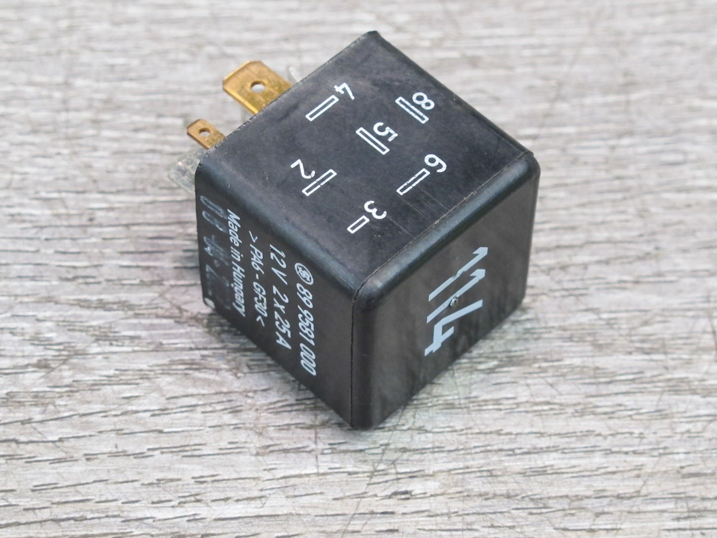 99-03 VW Eurovan T4 A/C Air Condition 114 Relay Module 701959141A OEM